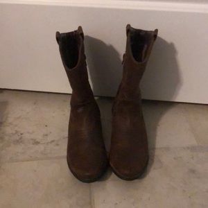 brown cowgirl boots
